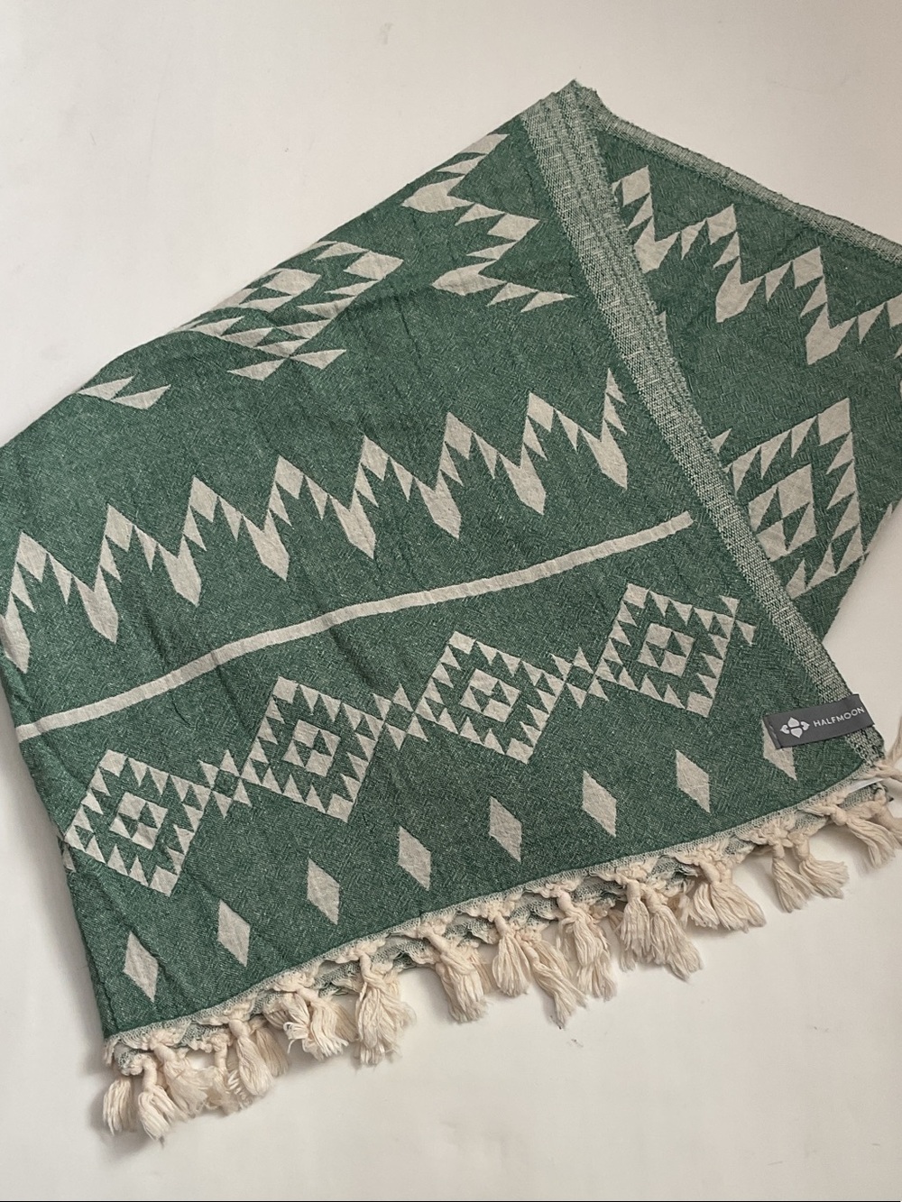 NWOT Halfmoon Aztec Fringe Yoga Throw Blanket